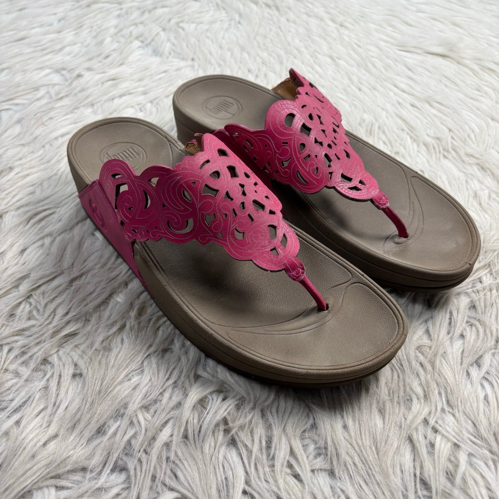 Fit Flop Women's 8 Pink Laser Cut Floral Thong Sandals Boho Artsy